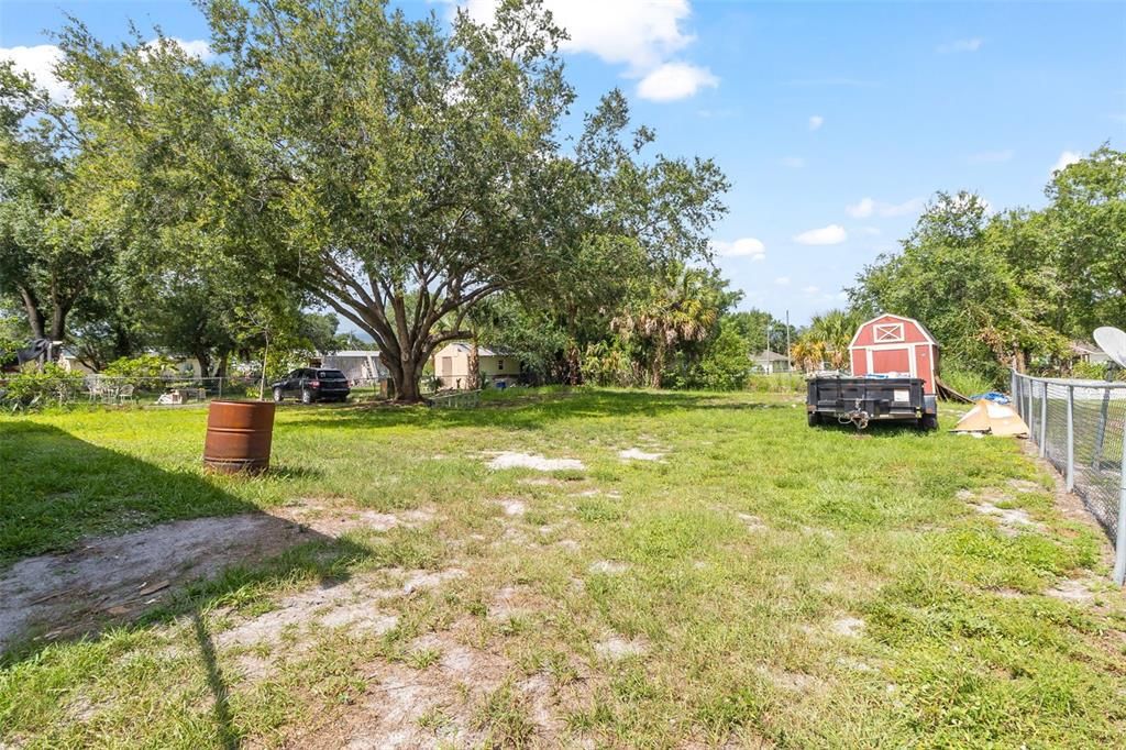 Active With Contract: $249,900 (3 beds, 1 baths, 984 Square Feet)