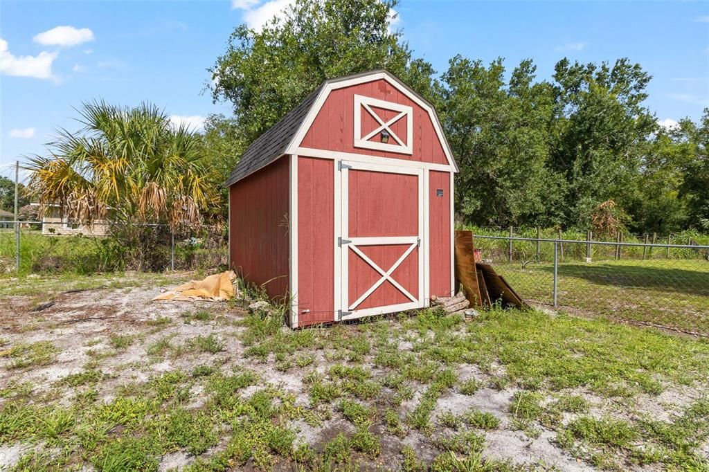 Active With Contract: $249,900 (3 beds, 1 baths, 984 Square Feet)