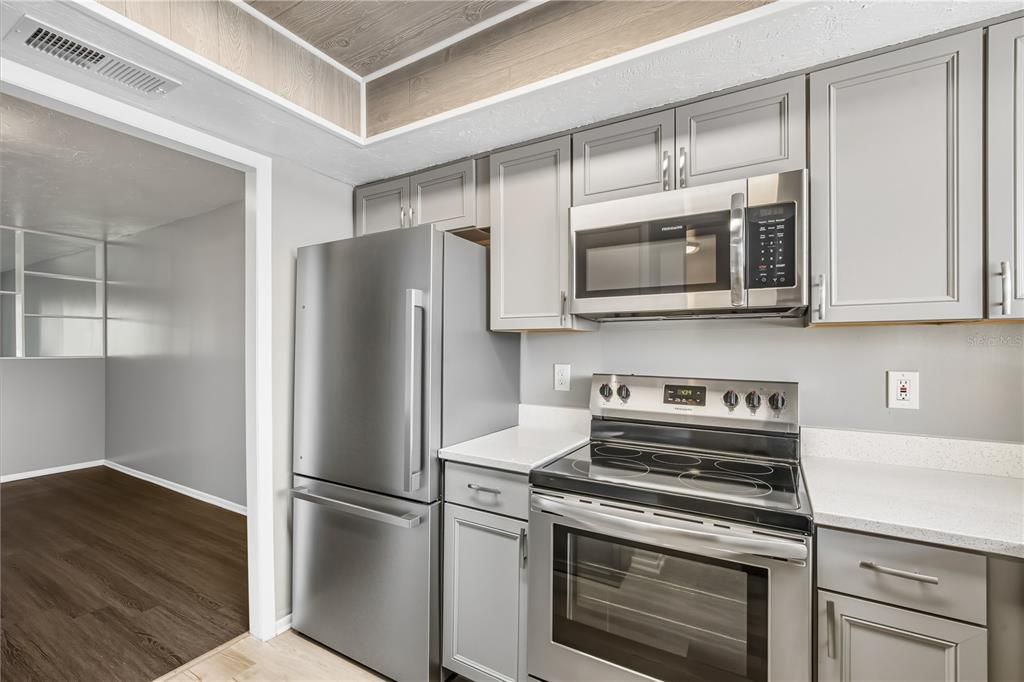 В аренду: $1,150 (2 спален, 1 ванн, 960 Квадратных фут)