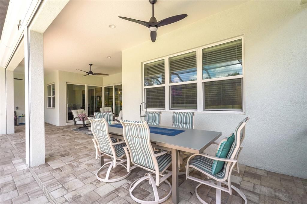 For Sale: $1,305,000 (4 beds, 3 baths, 2927 Square Feet)