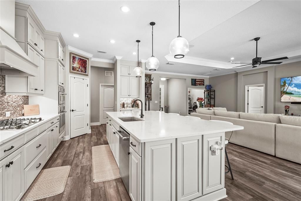 For Sale: $1,305,000 (4 beds, 3 baths, 2927 Square Feet)