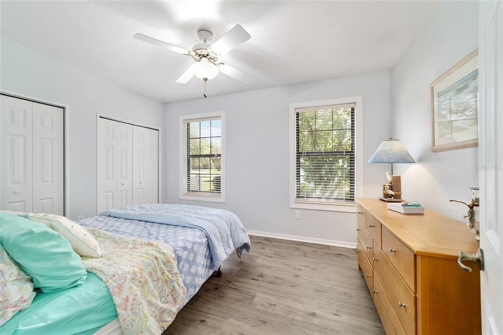 合同活跃: $392,000 (3 贝兹, 2 浴室, 1875 平方英尺)