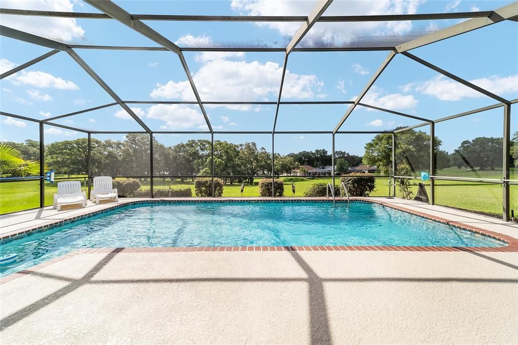 合同活跃: $392,000 (3 贝兹, 2 浴室, 1875 平方英尺)