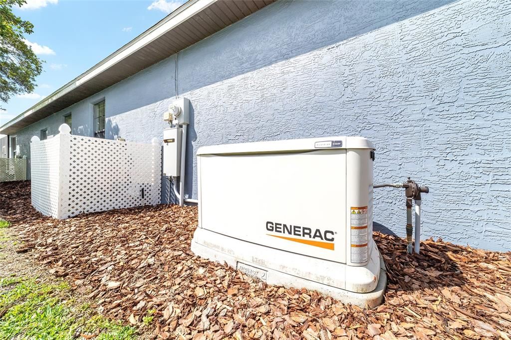 合同活跃: $392,000 (3 贝兹, 2 浴室, 1875 平方英尺)