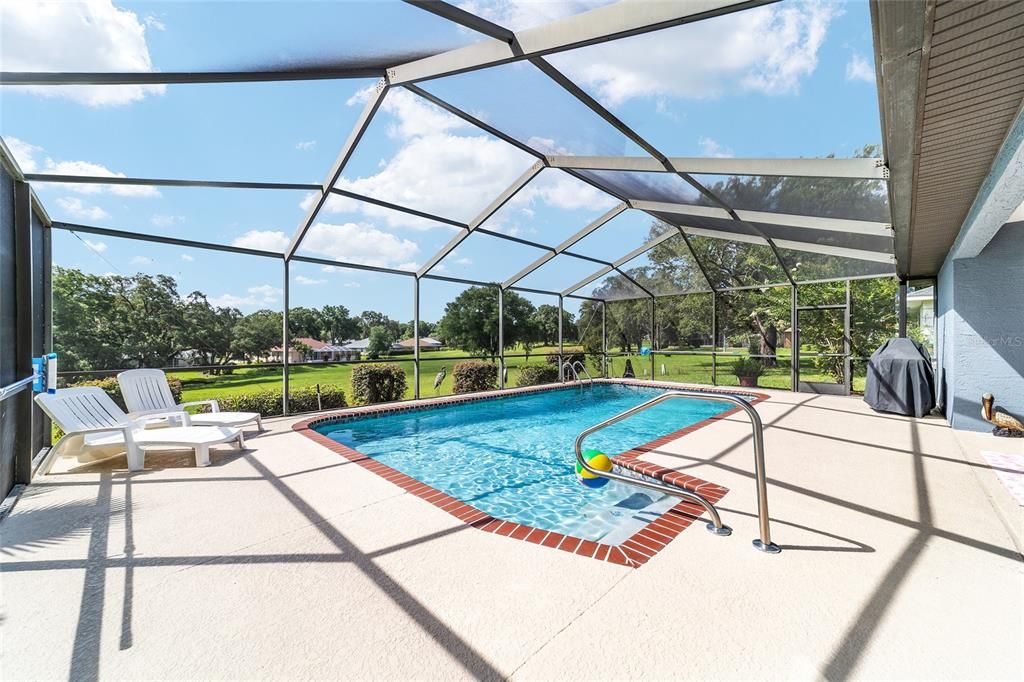 合同活跃: $392,000 (3 贝兹, 2 浴室, 1875 平方英尺)