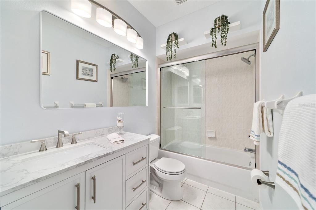 合同活跃: $392,000 (3 贝兹, 2 浴室, 1875 平方英尺)