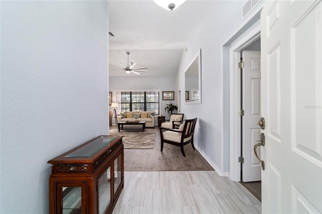 合同活跃: $392,000 (3 贝兹, 2 浴室, 1875 平方英尺)