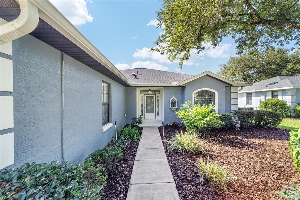 合同活跃: $392,000 (3 贝兹, 2 浴室, 1875 平方英尺)