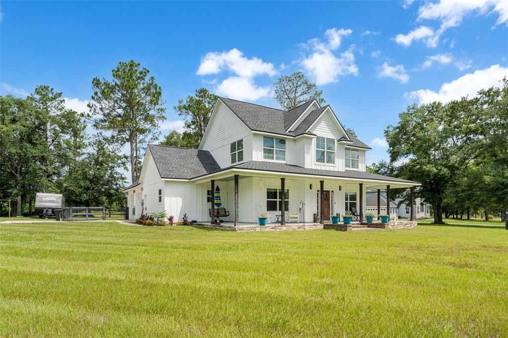 For Sale: $569,900 (4 beds, 2 baths, 2721 Square Feet)