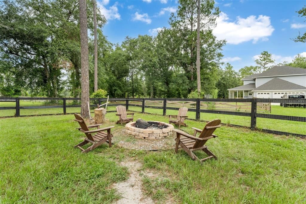 For Sale: $569,900 (4 beds, 2 baths, 2721 Square Feet)