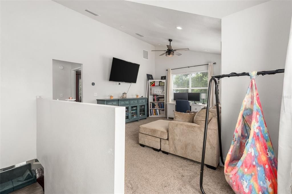 For Sale: $569,900 (4 beds, 2 baths, 2721 Square Feet)