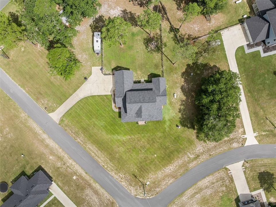 For Sale: $569,900 (4 beds, 2 baths, 2721 Square Feet)