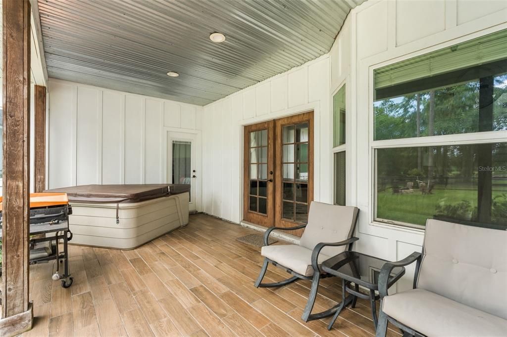 For Sale: $569,900 (4 beds, 2 baths, 2721 Square Feet)