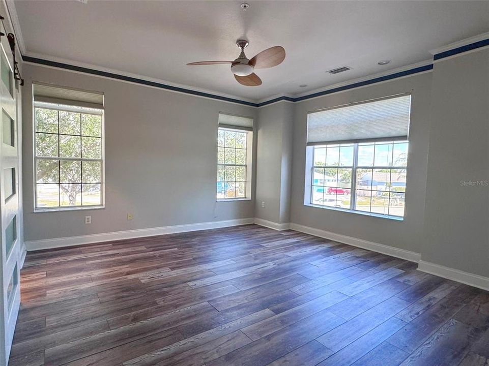 На продажу: $435,000 (3 спален, 2 ванн, 2350 Квадратных фут)