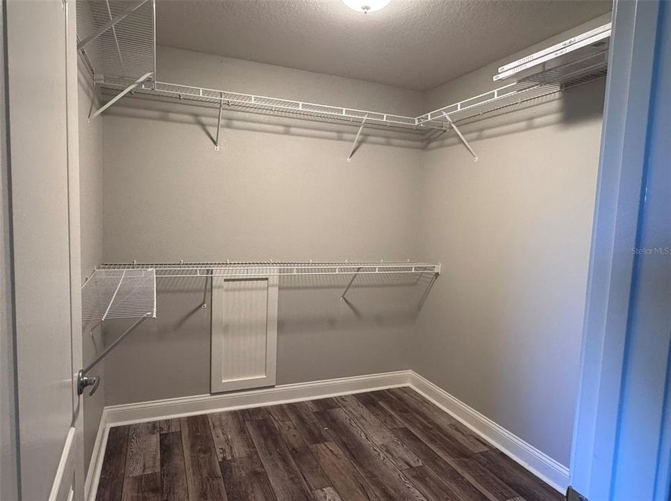 На продажу: $435,000 (3 спален, 2 ванн, 2350 Квадратных фут)