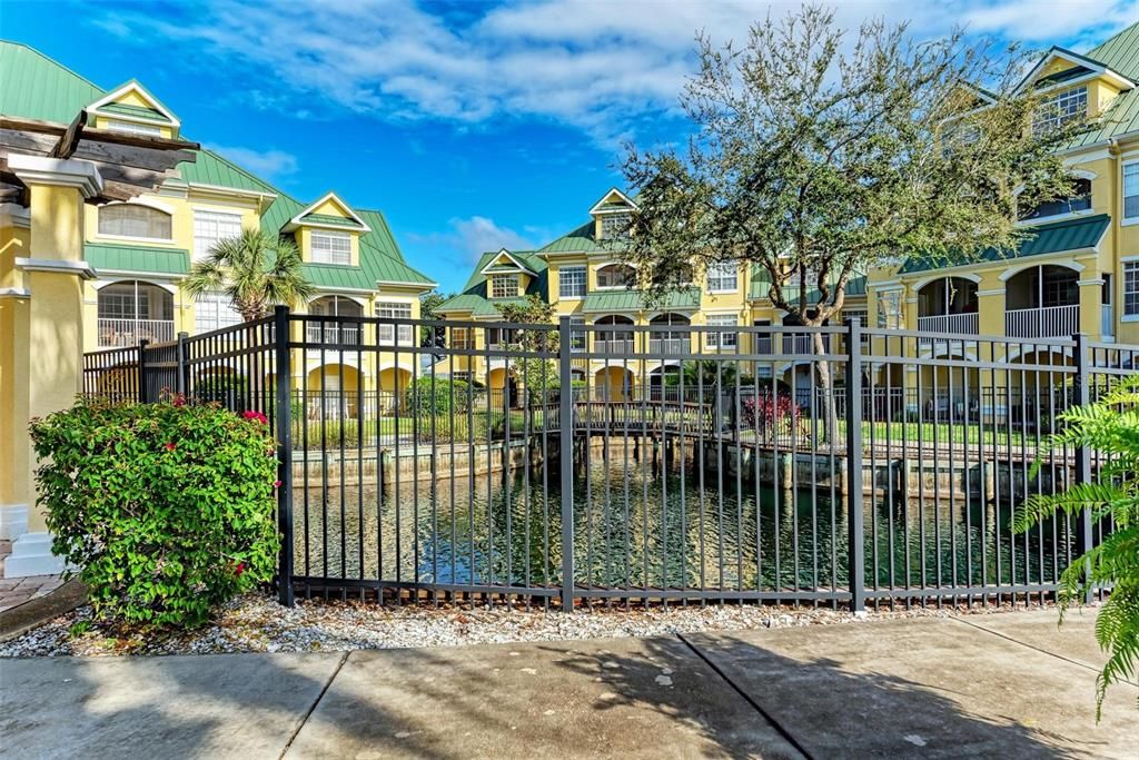 На продажу: $435,000 (3 спален, 2 ванн, 2350 Квадратных фут)