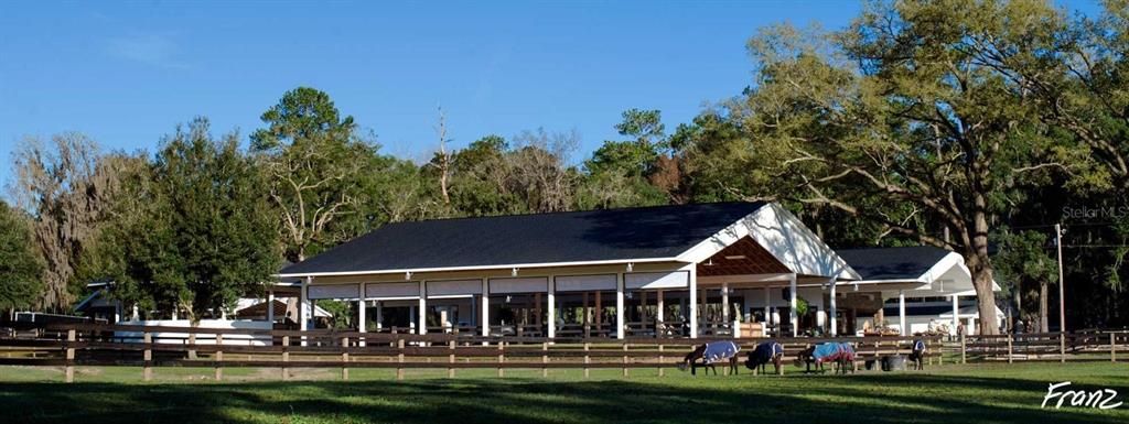 En Venta: $1,775,000 (14.71 acres)