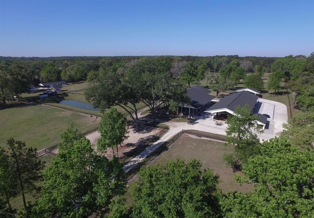 En Venta: $1,775,000 (14.71 acres)