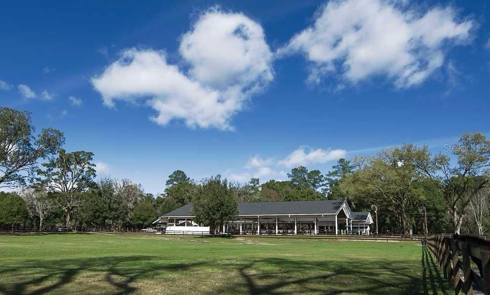 En Venta: $1,775,000 (14.71 acres)