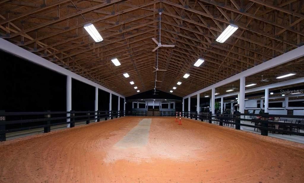 En Venta: $1,775,000 (14.71 acres)