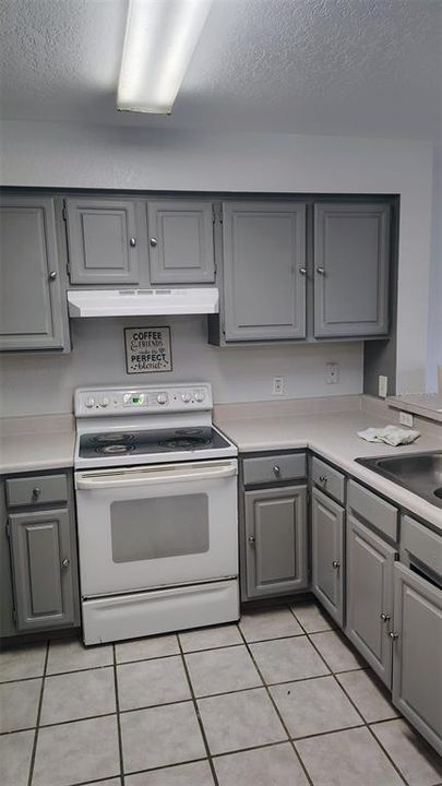 Active With Contract: $1,575 (2 beds, 2 baths, 1020 Square Feet)