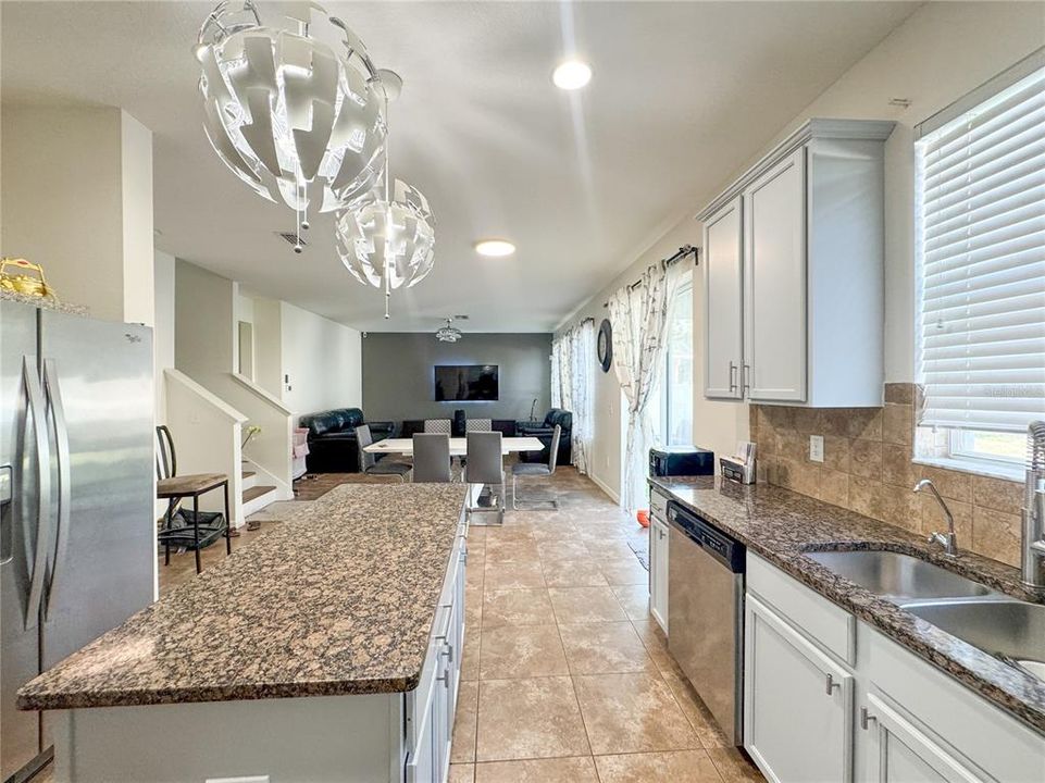 En Renta: $2,800 (5 camas, 2 baños, 2621 Pies cuadrados)