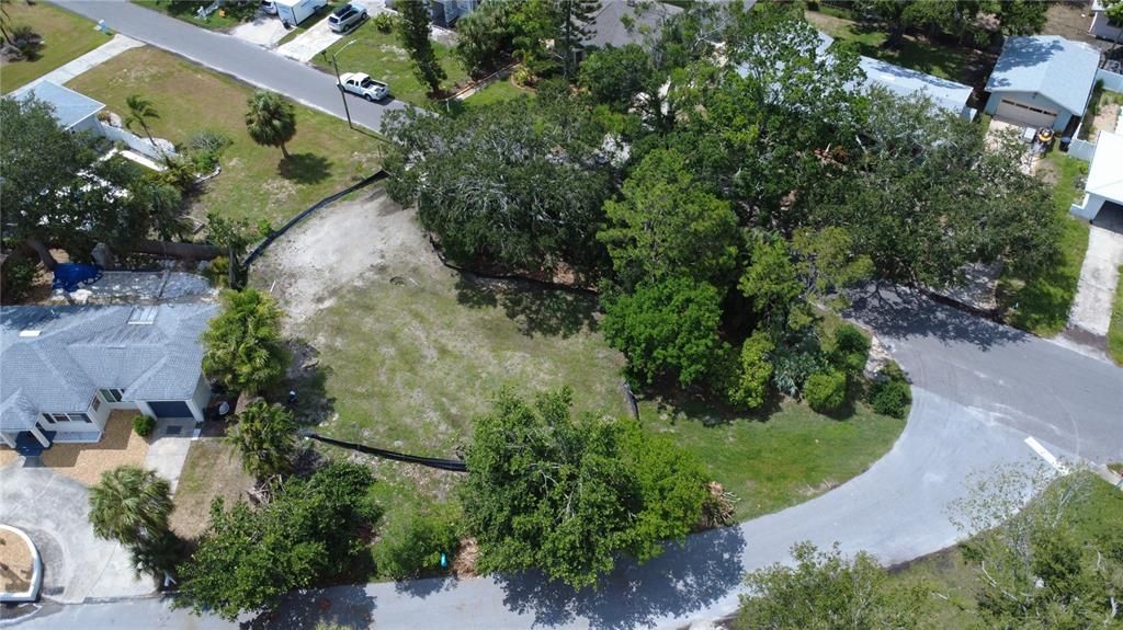 For Sale: $395,000 (0.18 acres)