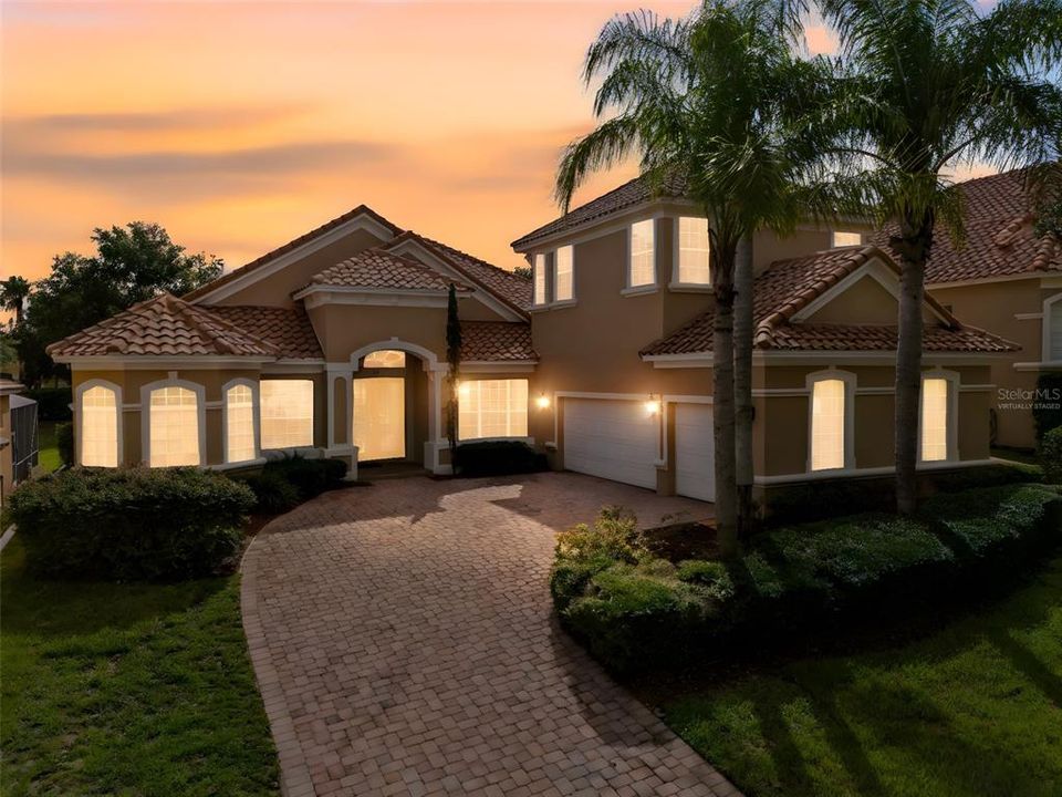 En Venta: $735,000 (6 camas, 4 baños, 3342 Pies cuadrados)