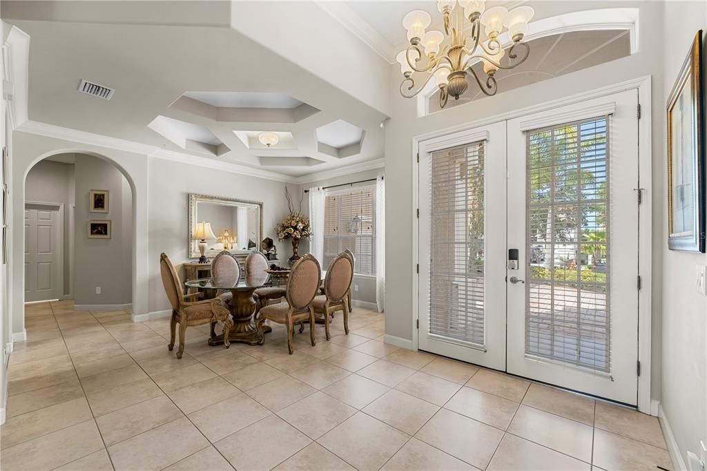 En Venta: $735,000 (6 camas, 4 baños, 3342 Pies cuadrados)