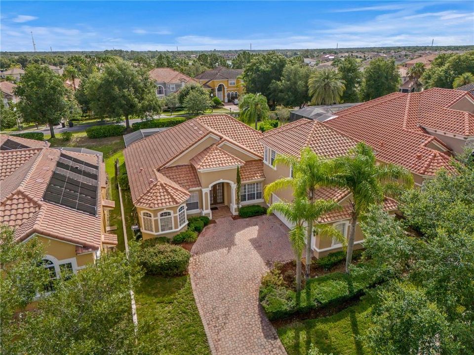 En Venta: $735,000 (6 camas, 4 baños, 3342 Pies cuadrados)