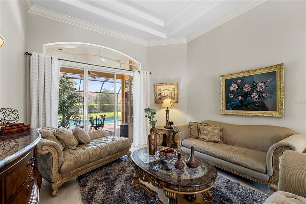 En Venta: $735,000 (6 camas, 4 baños, 3342 Pies cuadrados)