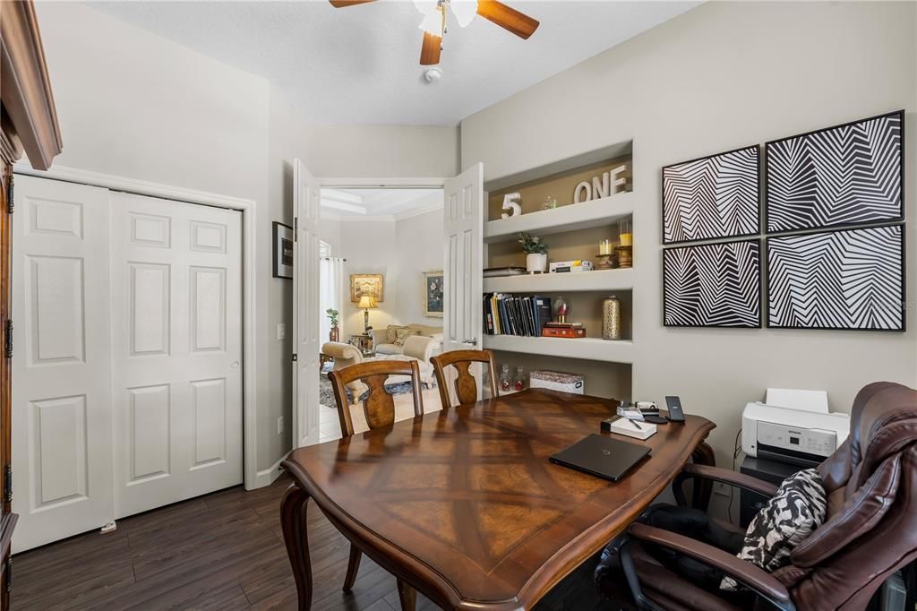 En Venta: $735,000 (6 camas, 4 baños, 3342 Pies cuadrados)