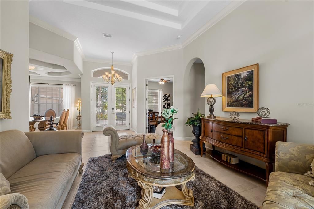 En Venta: $735,000 (6 camas, 4 baños, 3342 Pies cuadrados)