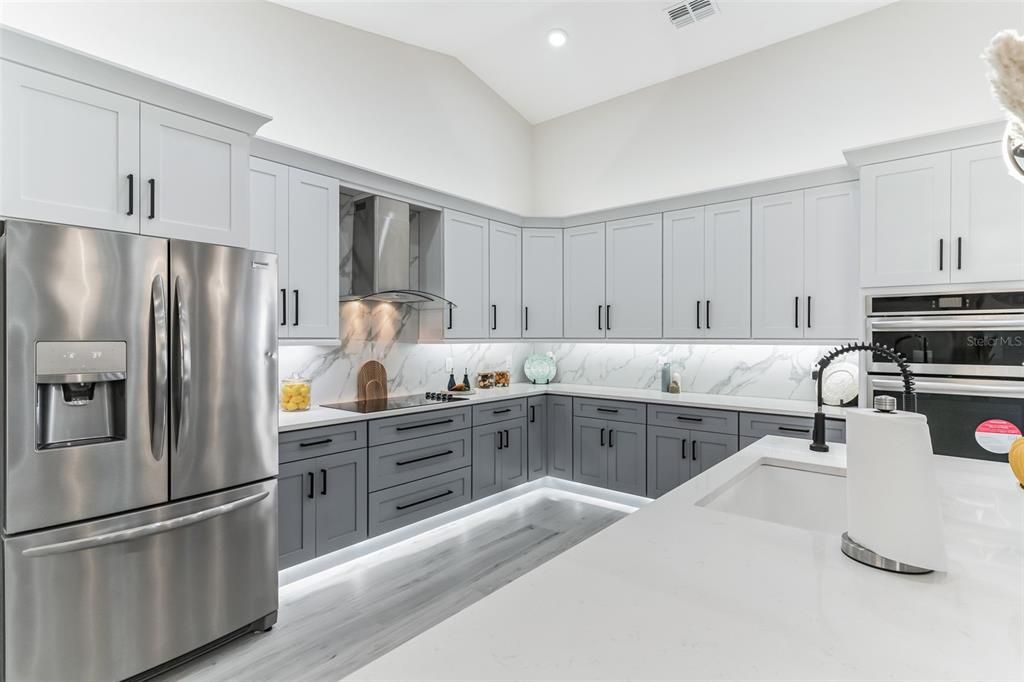 For Sale: $798,900 (4 beds, 3 baths, 2700 Square Feet)