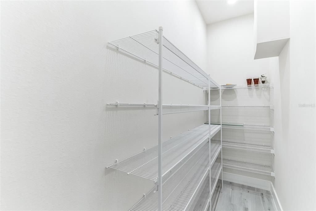 For Sale: $798,900 (4 beds, 3 baths, 2700 Square Feet)