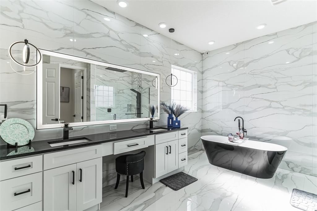 For Sale: $798,900 (4 beds, 3 baths, 2700 Square Feet)