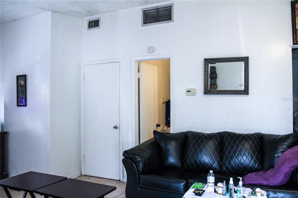 На продажу: $225,000 (2 спален, 0 ванн, 1035 Квадратных фут)