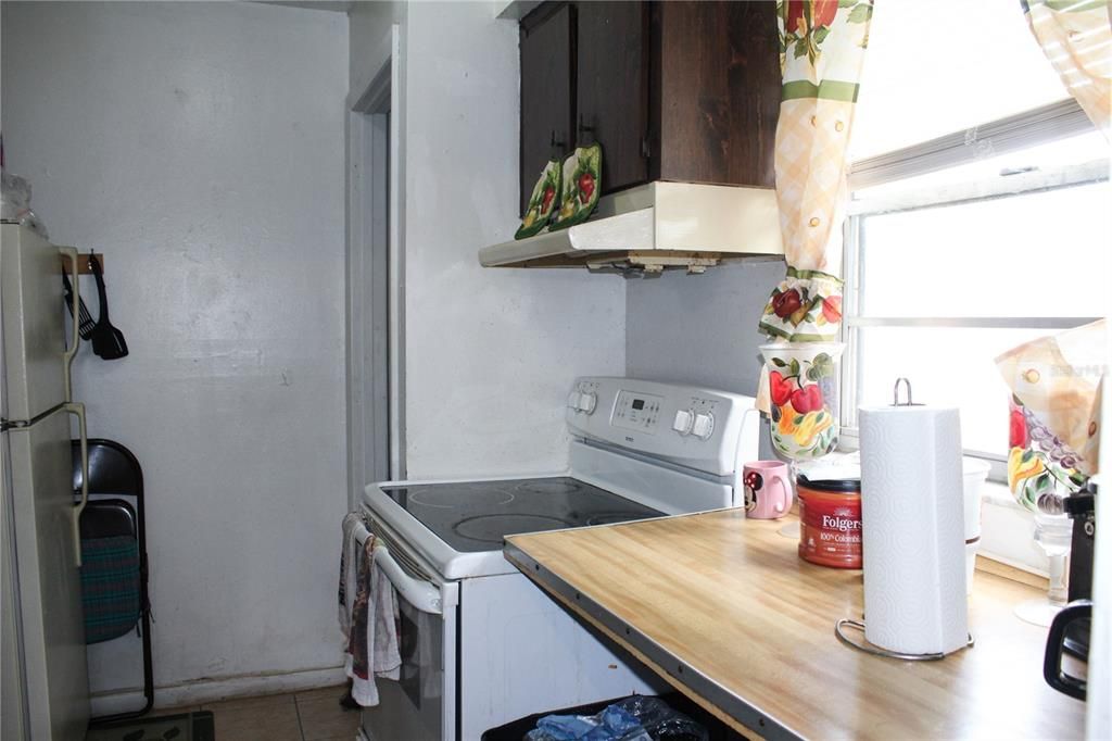 На продажу: $225,000 (2 спален, 0 ванн, 1035 Квадратных фут)