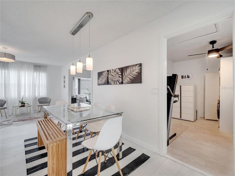 Active With Contract: $314,900 (3 beds, 2 baths, 1300 Square Feet)