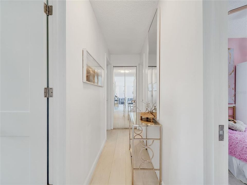 Active With Contract: $314,900 (3 beds, 2 baths, 1300 Square Feet)