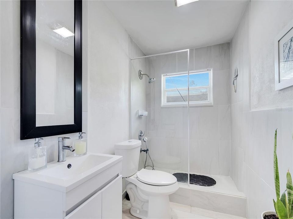 Active With Contract: $314,900 (3 beds, 2 baths, 1300 Square Feet)
