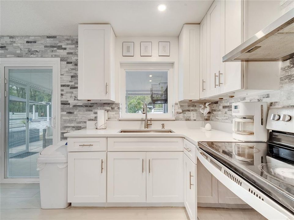 Active With Contract: $314,900 (3 beds, 2 baths, 1300 Square Feet)