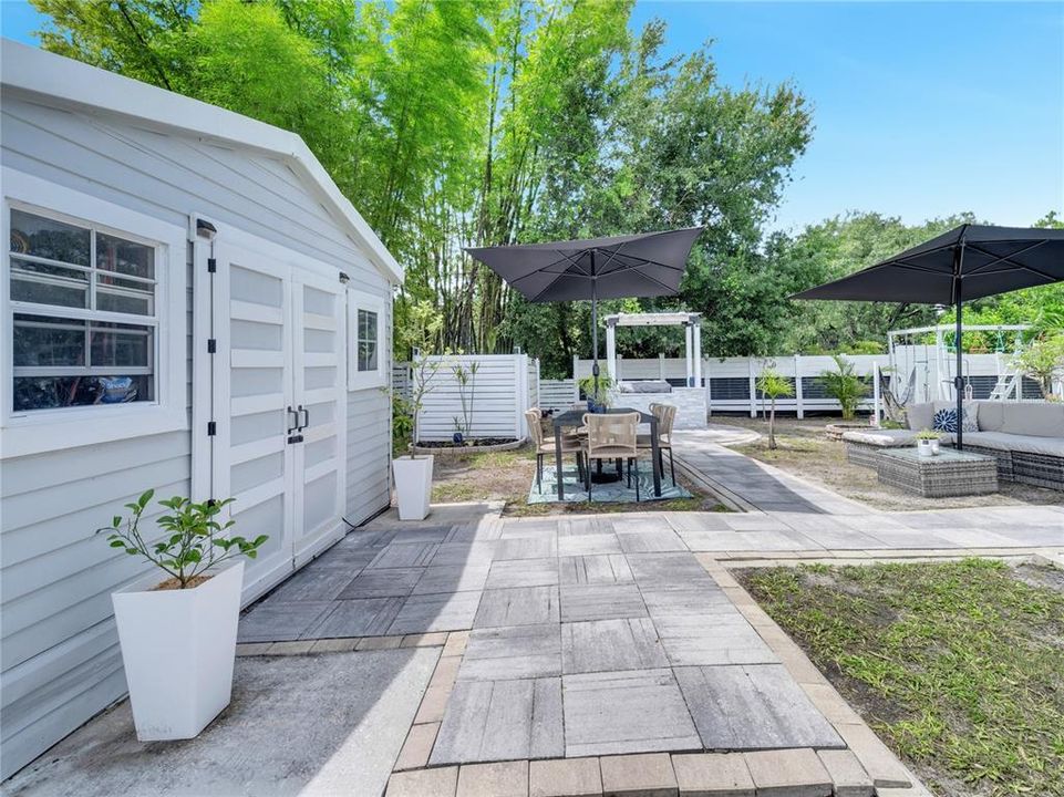 Active With Contract: $314,900 (3 beds, 2 baths, 1300 Square Feet)