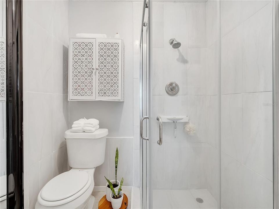 Active With Contract: $314,900 (3 beds, 2 baths, 1300 Square Feet)
