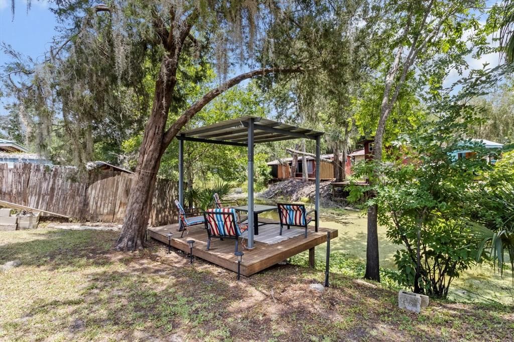 For Sale: $185,000 (2 beds, 2 baths, 840 Square Feet)