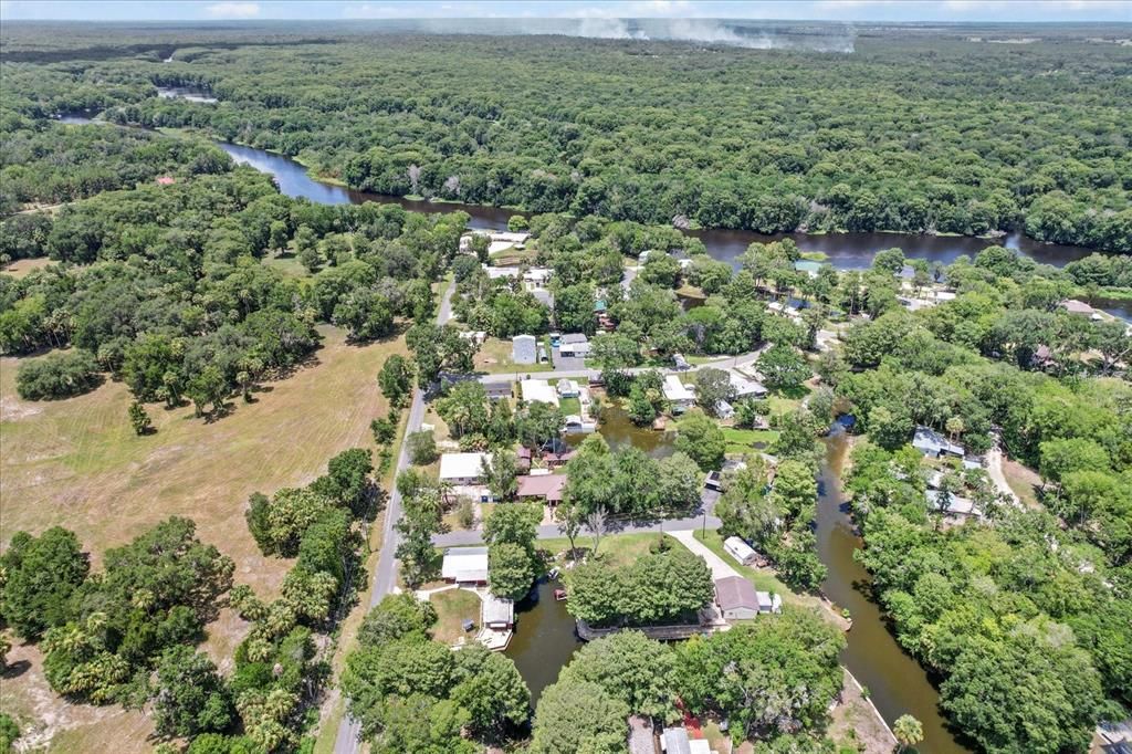 For Sale: $185,000 (2 beds, 2 baths, 840 Square Feet)