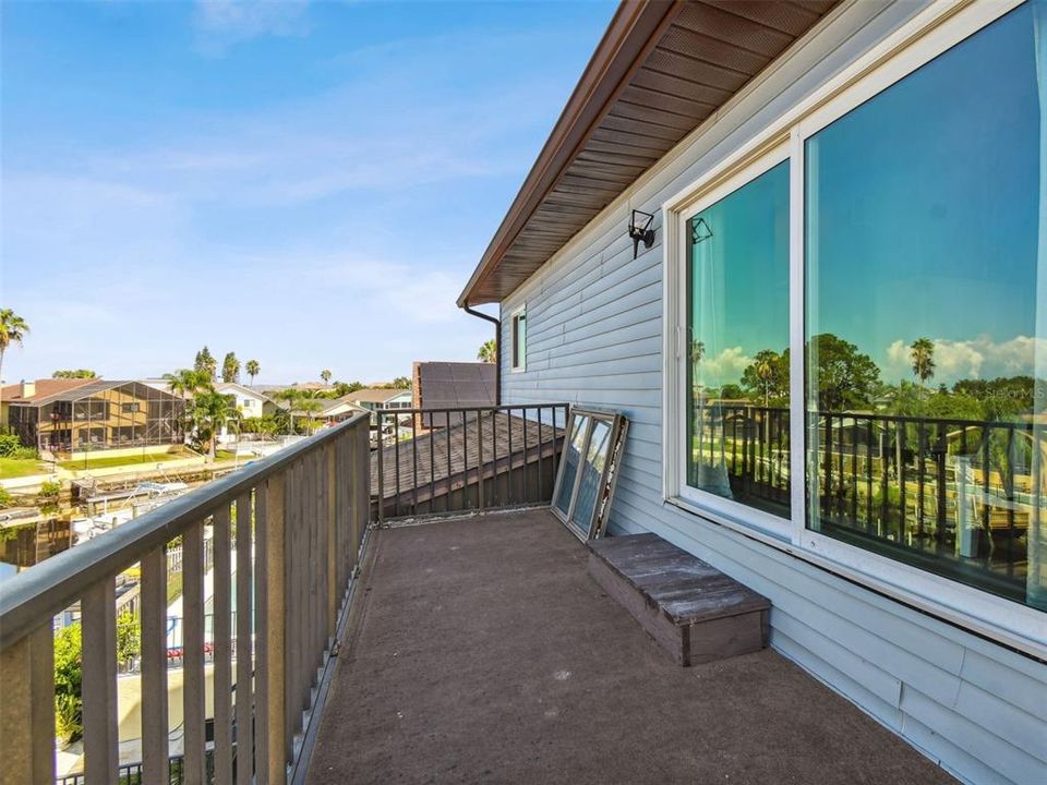 For Rent: $4,900 (5 beds, 3 baths, 3570 Square Feet)