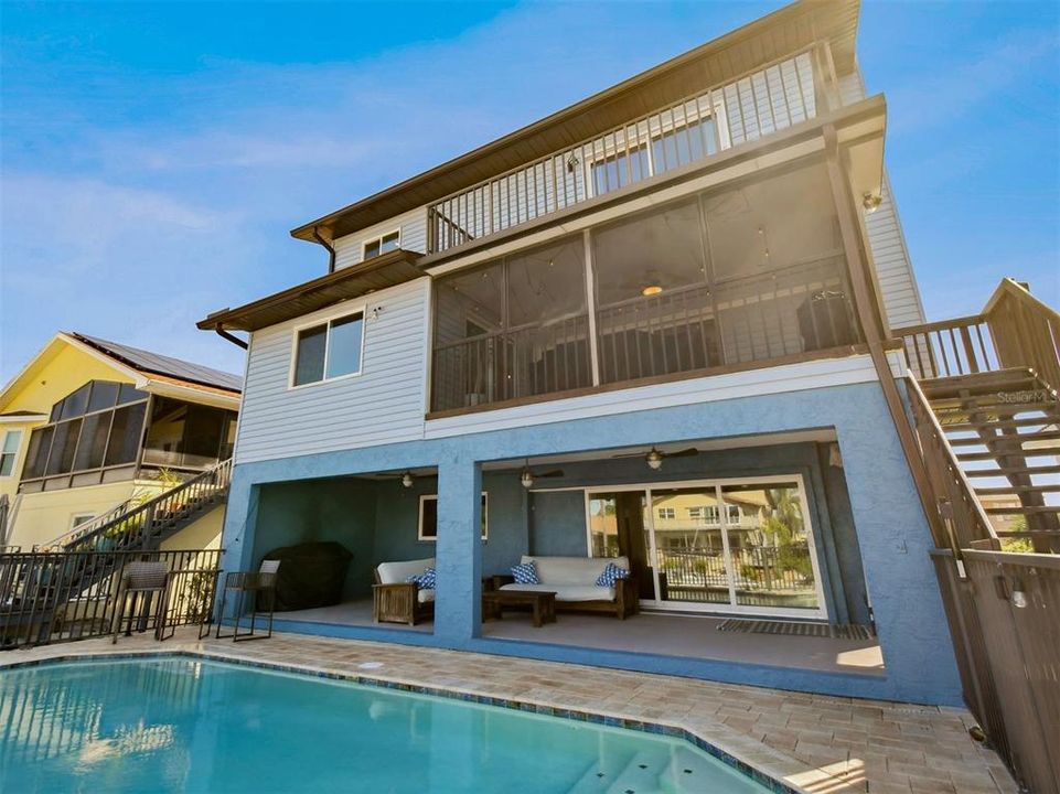 For Rent: $4,900 (5 beds, 3 baths, 3570 Square Feet)