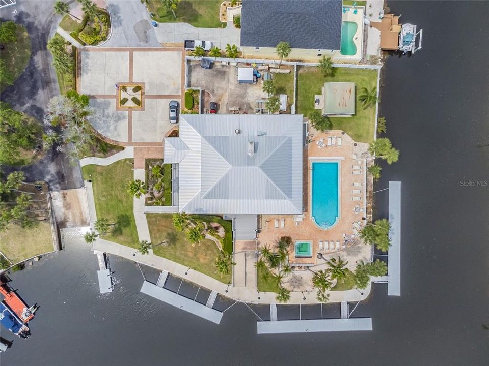 For Rent: $4,900 (5 beds, 3 baths, 3570 Square Feet)