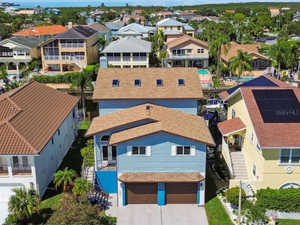 For Rent: $4,900 (5 beds, 3 baths, 3570 Square Feet)